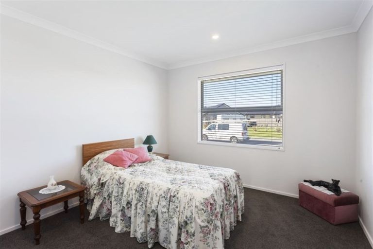 Photo of property in 16 Watkins Drive, Rangiora, 7400