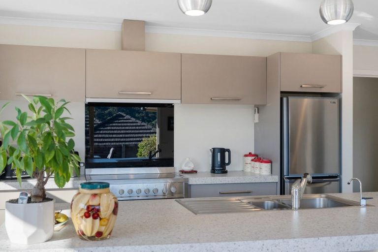 Photo of property in 114a Milton Terrace, Picton, 7220