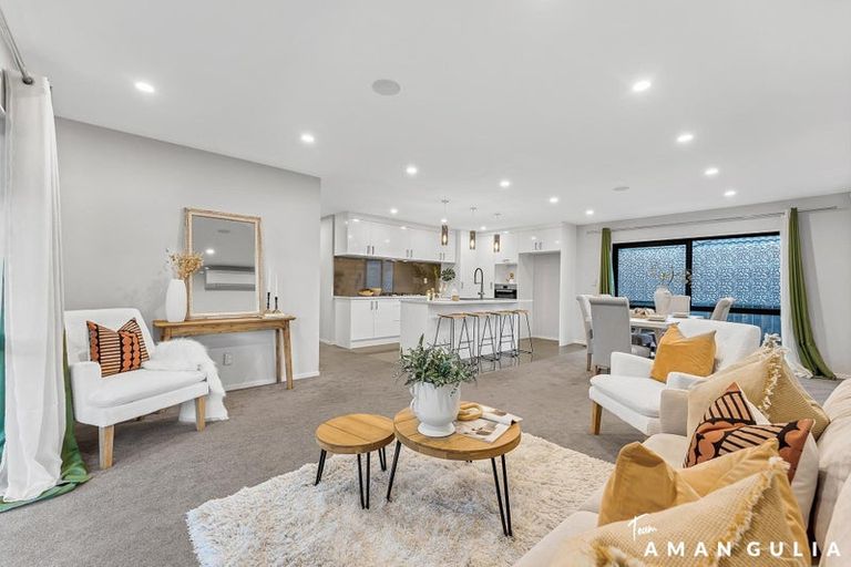 Photo of property in 7 Kahika Grove, Huapai, Kumeu, 0810