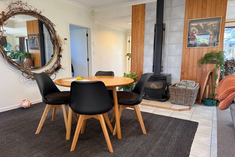 Photo of property in 24 Waimea Road, Waikanae Beach, Waikanae, 5036