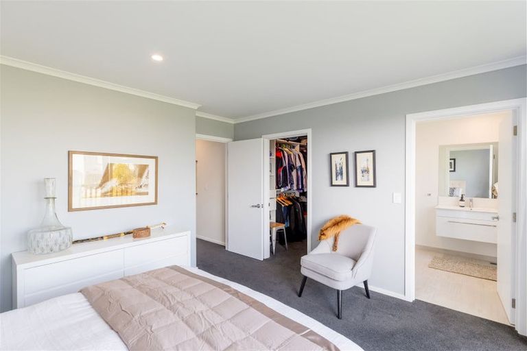 Photo of property in 15 Holmes Hanover Lane, Halswell, Christchurch, 8025