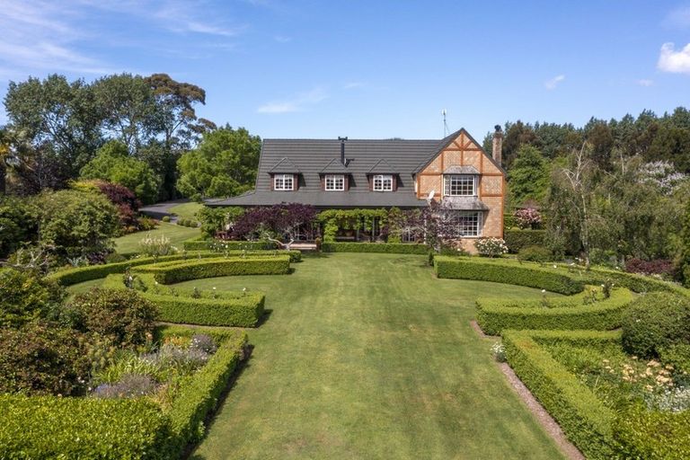 Photo of property in 346 Clifton Road, Whitford, Howick, 2571