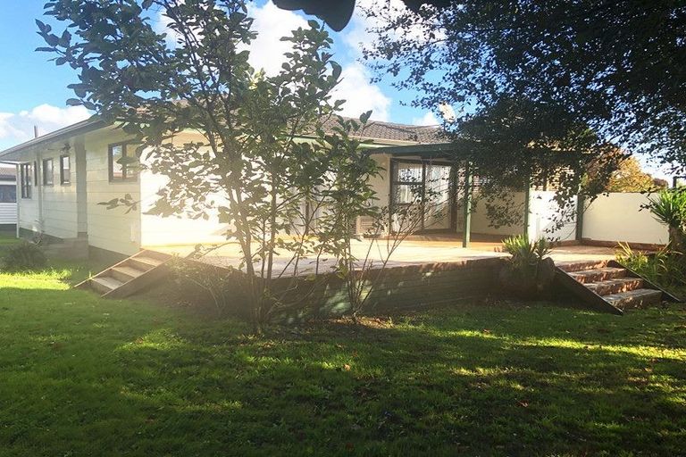 Photo of property in 2 Fairdale Avenue, Red Hill, Papakura, 2110