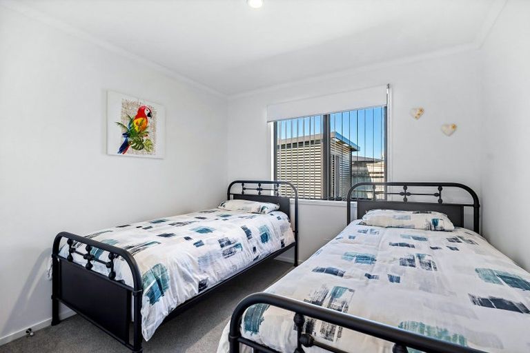 Photo of property in 20 Kowi Lakes Drive, One Tree Point, 0118