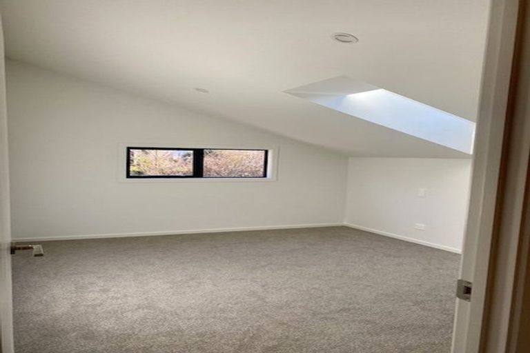 Photo of property in 77 Oregon Drive, Kelvin Heights, Queenstown, 9300