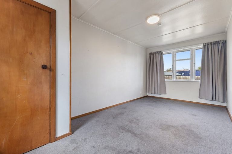 Photo of property in 12 Mattingley Street, Aranui, Christchurch, 8061