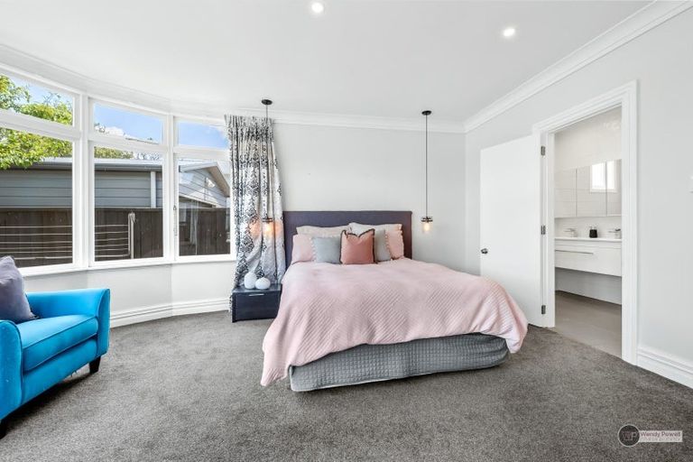 Photo of property in 4 Hautana Square, Woburn, Lower Hutt, 5010