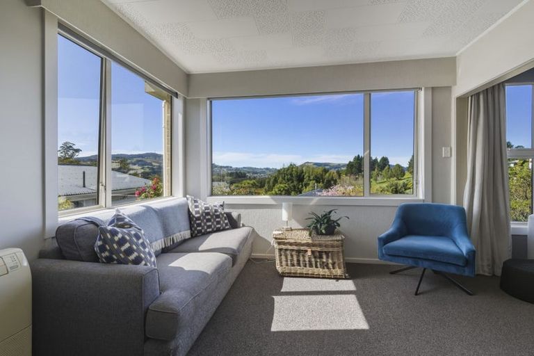 Photo of property in 25 Pioneer Crescent, Helensburgh, Dunedin, 9010