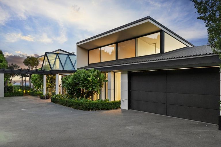 Photo of property in 134 Richmond Hill Road, Richmond Hill, Christchurch, 8081