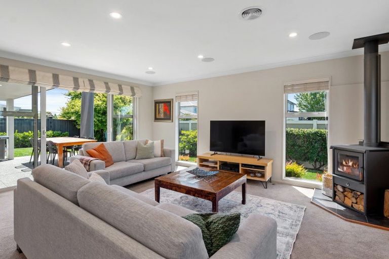 Photo of property in 42 Westpark Drive, Burnside, Christchurch, 8053