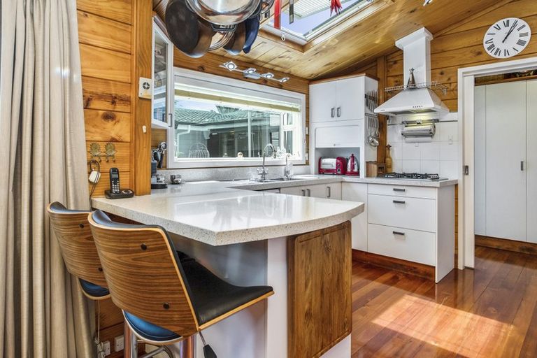 Photo of property in 3 Waterlea Avenue, Mangere Bridge, Auckland, 2022