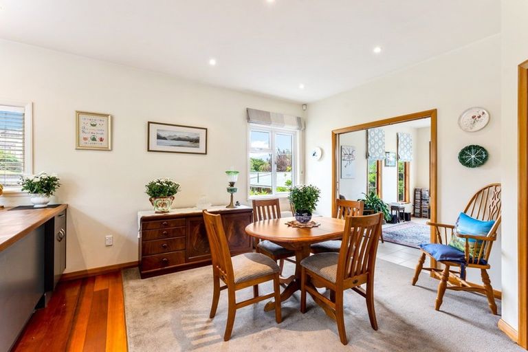 Photo of property in 72 Heretaunga Square, Silverstream, Upper Hutt, 5019