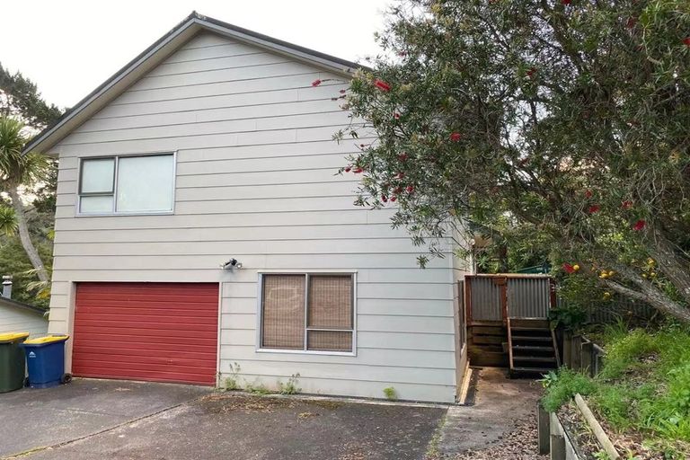 Photo of property in 3/40 Radiata Lane, Chatswood, Auckland, 0626