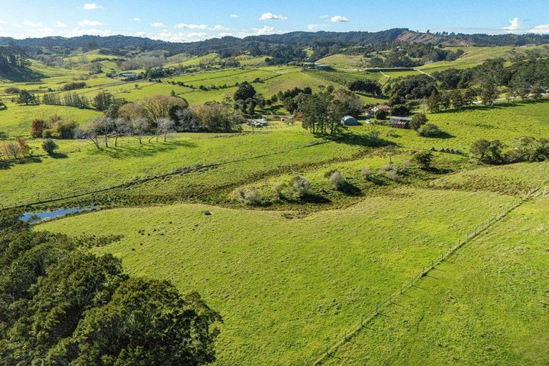 Photo of property in 174 Stoney Creek Road, Kaukapakapa, 0873