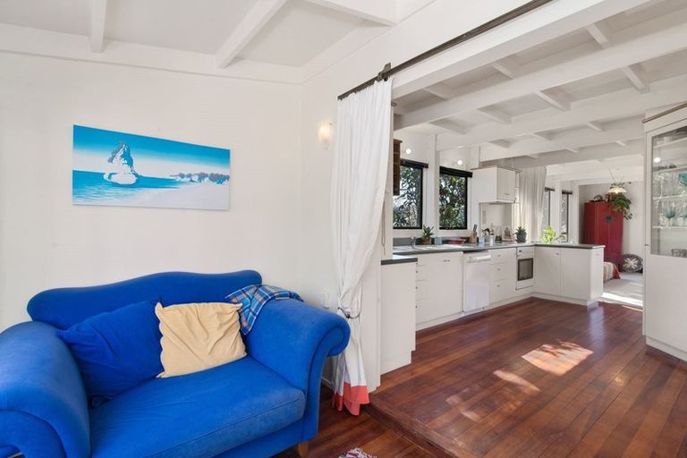 Photo of property in 3 Ridge Road, Lake Okareka, Rotorua, 3076