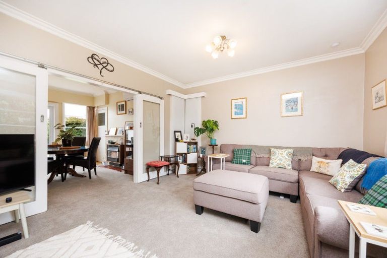 Photo of property in 9 Parata Street, Hokowhitu, Palmerston North, 4410
