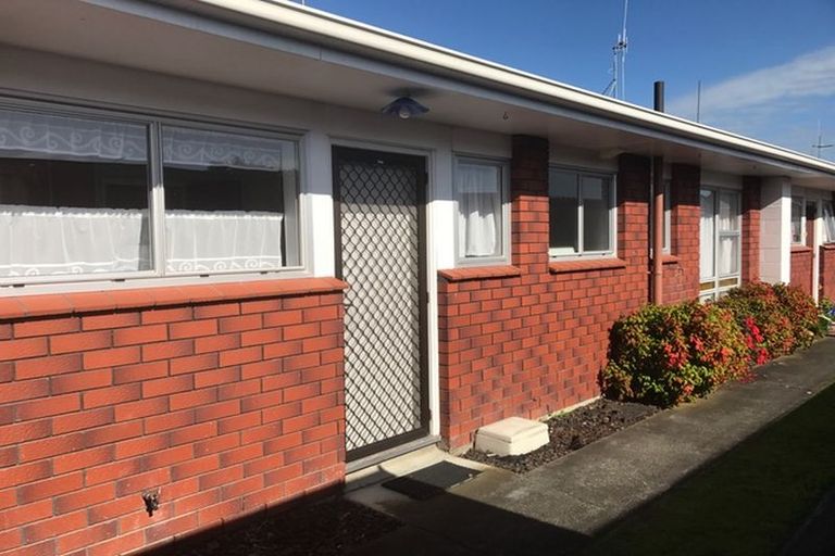 Photo of property in 2/150 Albert Street, Terrace End, Palmerston North, 4410
