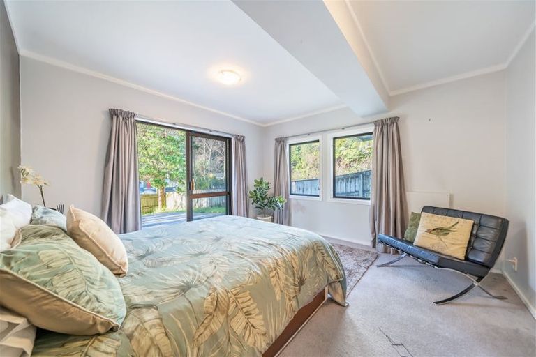 Photo of property in 32 Elmslie Road, Pinehaven, Upper Hutt, 5019