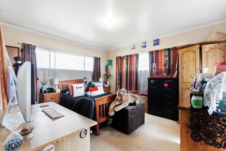 Photo of property in 82 Clark Road, Pahurehure, Papakura, 2113