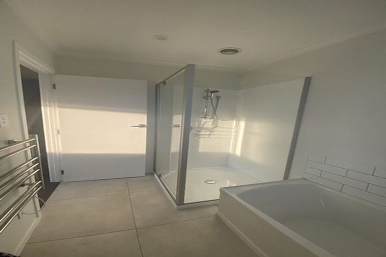 Photo of property in 68 Middle Road, Havelock North, 4130