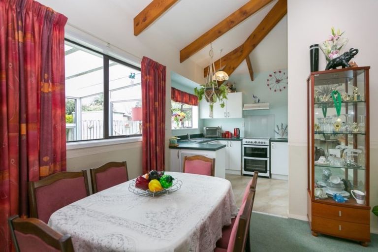 Photo of property in 6 Dillon Drive, Bell Block, New Plymouth, 4312