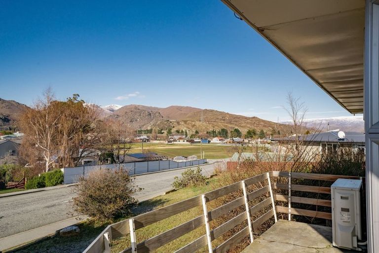 Photo of property in 56 Molyneux Avenue, Cromwell, 9310