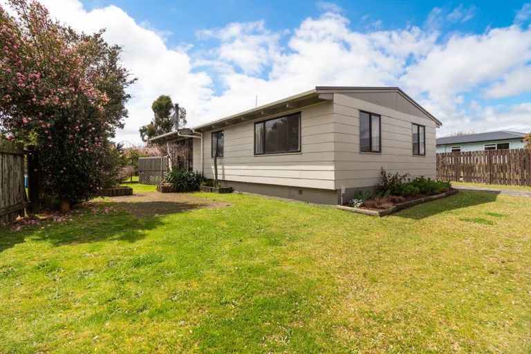 Photo of property in 20 Milton Grove, Owhata, Rotorua, 3010