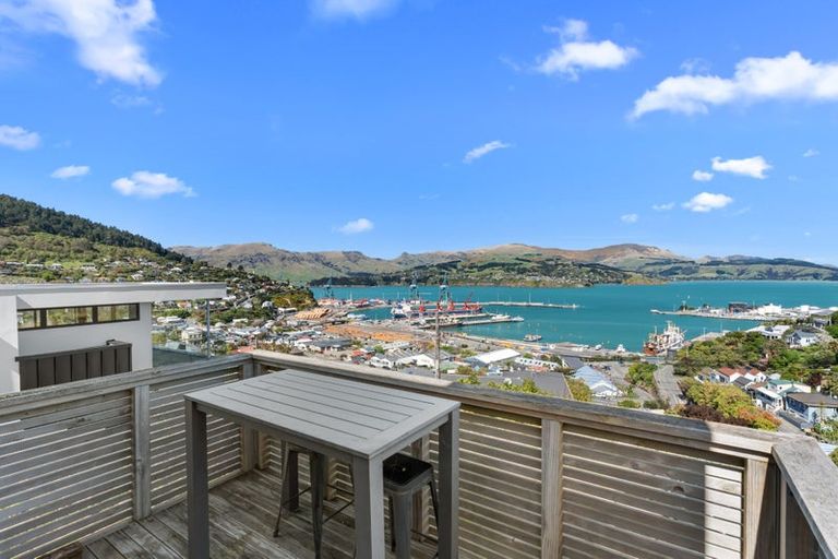 Photo of property in 6 Selwyn Road, Lyttelton, 8082