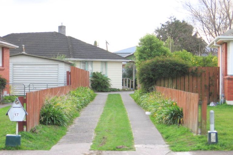 Photo of property in 17 Tilbury Avenue, Hokowhitu, Palmerston North, 4410