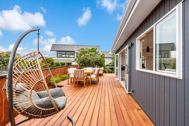 Photo of property in 67 Renown Road, Raumati South, Paraparaumu, 5032