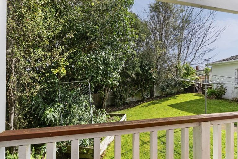 Photo of property in 20 Mayfair Place, Westown, New Plymouth, 4310