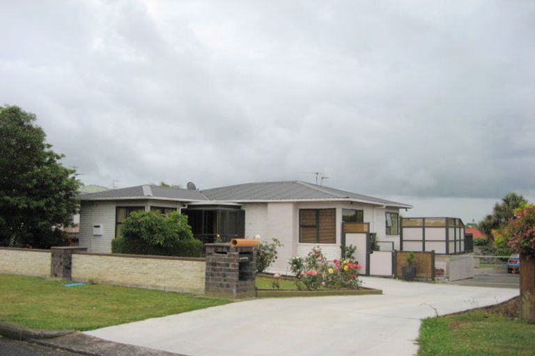 Photo of property in 21 Coronation Avenue, Pukekohe, 2120