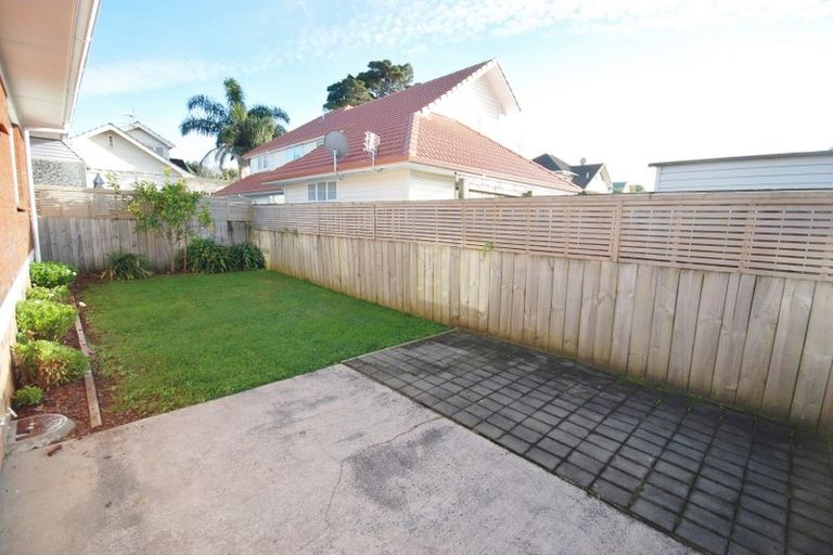 Photo of property in 2/35 Pah Road, Papatoetoe, Auckland, 2025