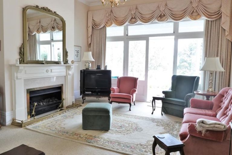 Photo of property in 6 King Edward Parade, Devonport, Auckland, 0624