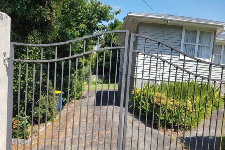 Photo of property in 27 Arrow Road, Forrest Hill, Auckland, 0620