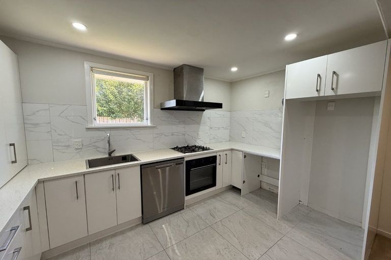 Photo of property in 3/142a Great South Road, Manurewa, Auckland, 2102