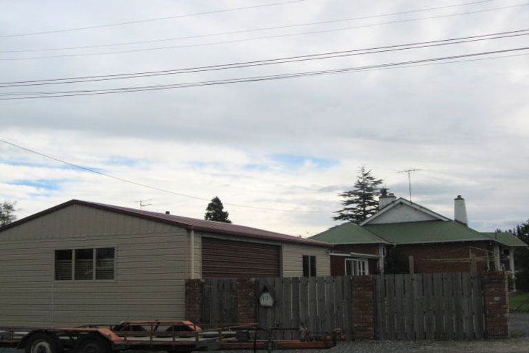 Photo of property in 10 Lewin Street, Balclutha, 9230