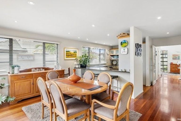 Photo of property in 49b Dignan Street, Point Chevalier, Auckland, 1022