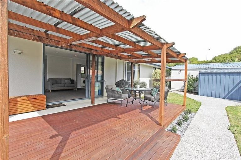 Photo of property in 15 Duffy Place, Stoke, Nelson, 7011