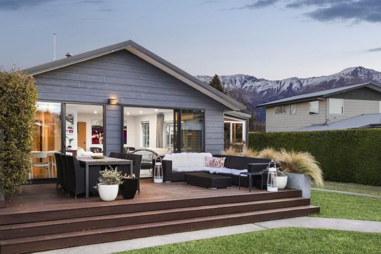 Photo of property in 140 Aubrey Road, Wanaka, 9305