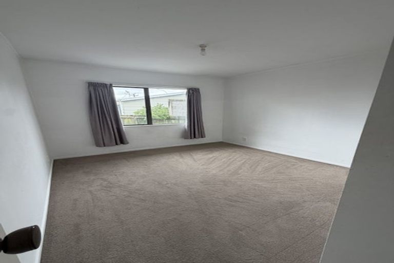 Photo of property in 3/11 Fruitvale Road, New Lynn, Auckland, 0600