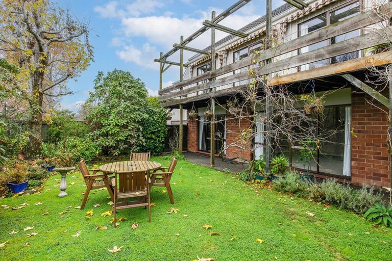 Photo of property in 2 Hanover Place, Ilam, Christchurch, 8041