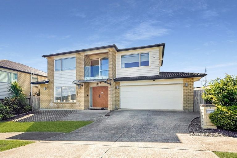Photo of property in 10 Palazzo Close, Flat Bush, Auckland, 2019