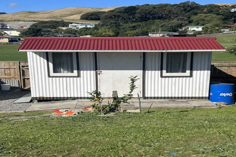Photo of property in 114 Driver Crescent, Cannons Creek, Porirua, 5024