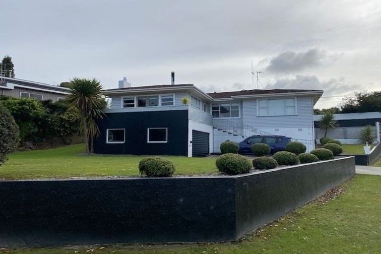 Photo of property in 1 Argyle Avenue, Levin, 5510