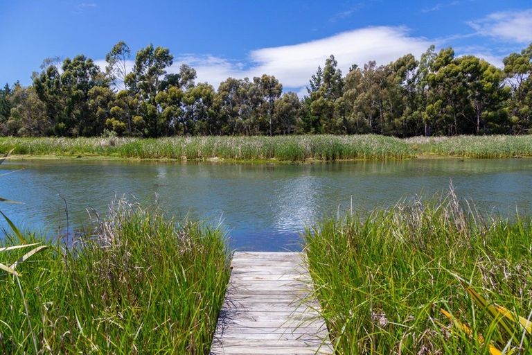 Photo of property in 734 Dillons Point Road, Dillons Point, Blenheim, 7273