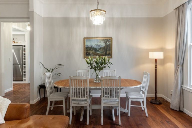 Photo of property in 402 Avenue Road West, Hastings, 4122