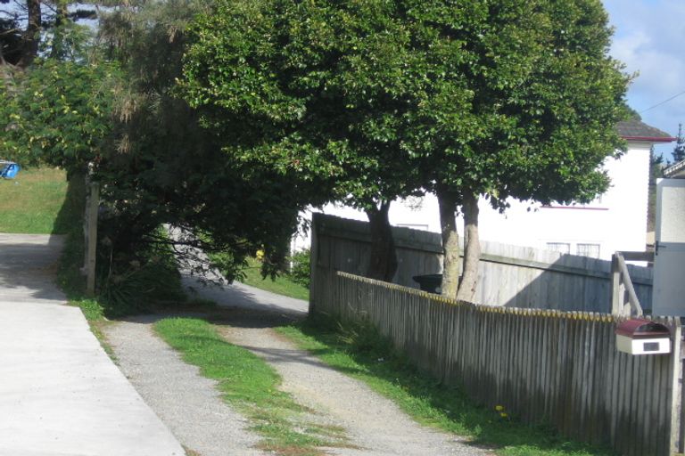 Photo of property in 30 Dorset Grove, Cannons Creek, Porirua, 5024