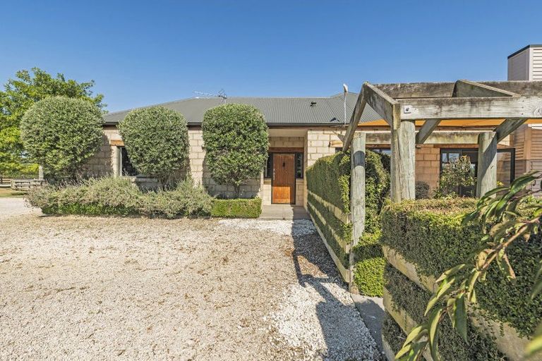 Photo of property in 450 Woodstock Road, Oxford, 7495