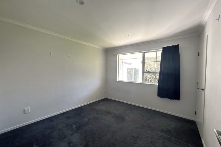 Photo of property in 15 Solway Place, Papakowhai, Porirua, 5024